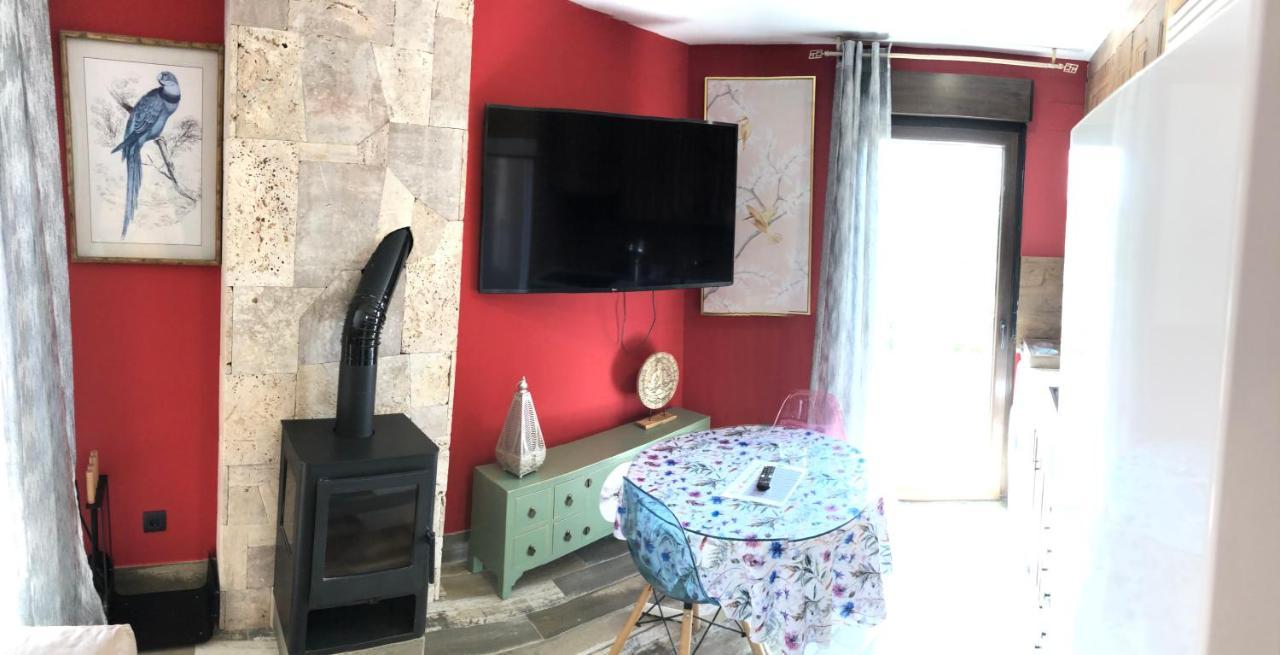 Apartamentos Deluxe Con Jacuzzi O Chimenea Love For Two Collado Mediano Zewnętrze zdjęcie