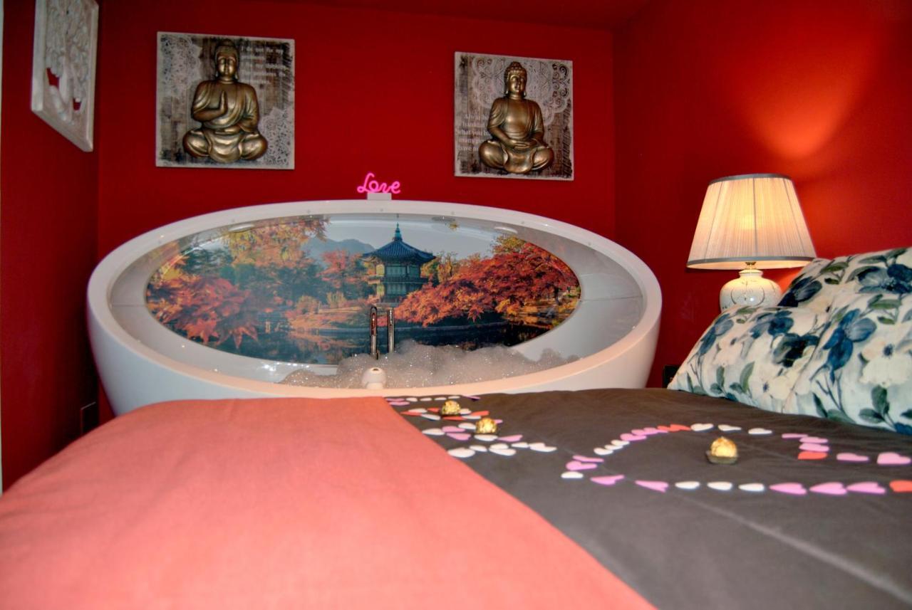 Apartamentos Deluxe Con Jacuzzi O Chimenea Love For Two Collado Mediano Zewnętrze zdjęcie