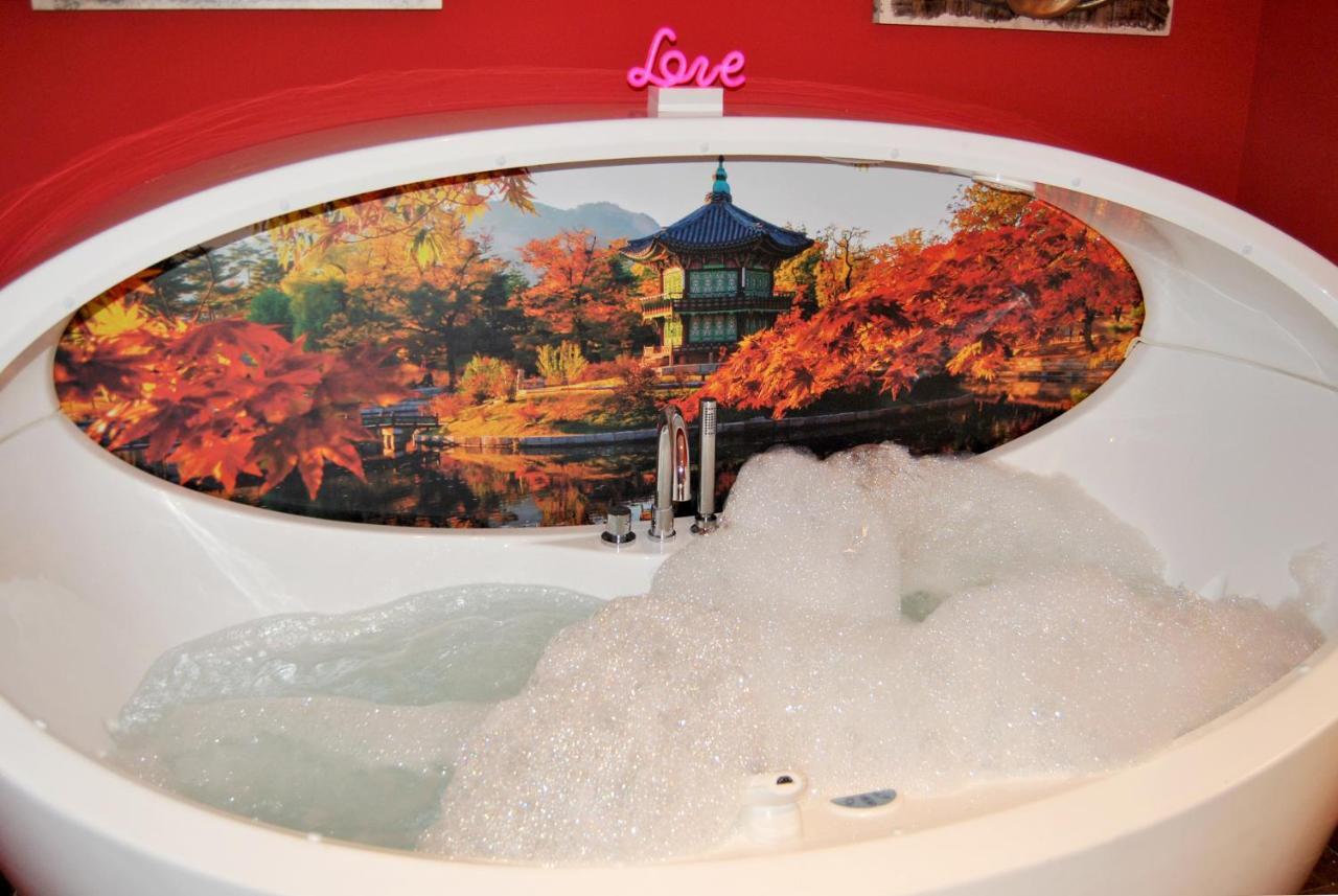 Apartamentos Deluxe Con Jacuzzi O Chimenea Love For Two Collado Mediano Zewnętrze zdjęcie